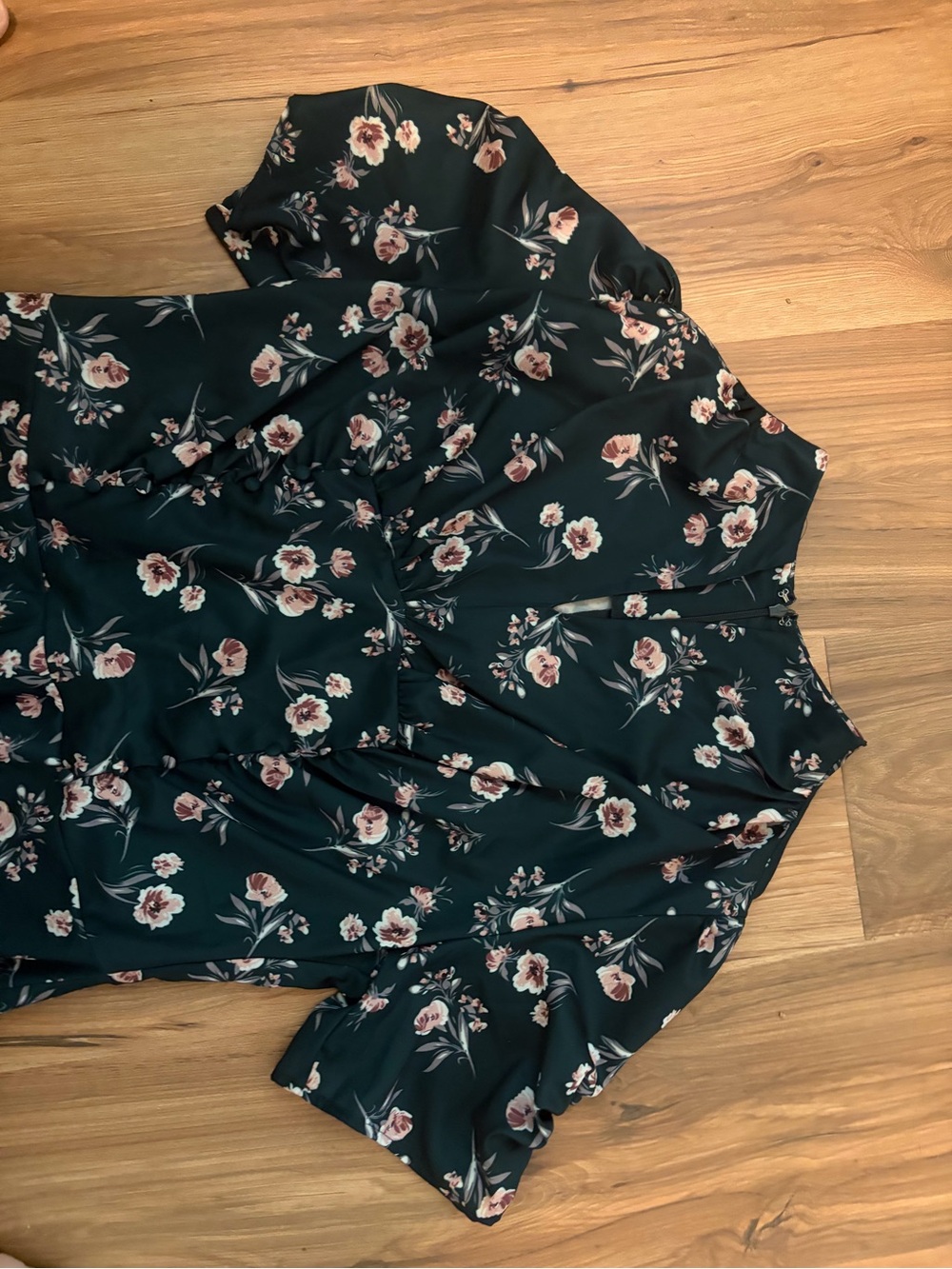 Unique Vintage Green Floral Camilla Dress - Picture 5 of 6